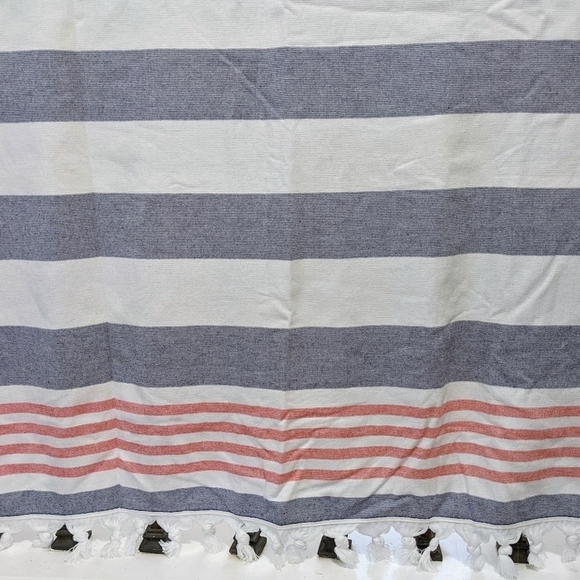Egyptian Cotton Beach Outdoor Picnic Blanket Tassel Wrap in Red White Blue NWOT - Picture 2 of 6